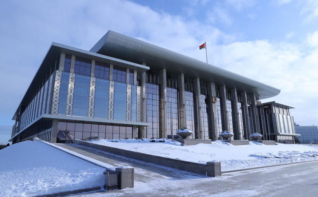 Лукашенко про Год белорусской женщины: впервые выбрали не просто тему года, а его символ