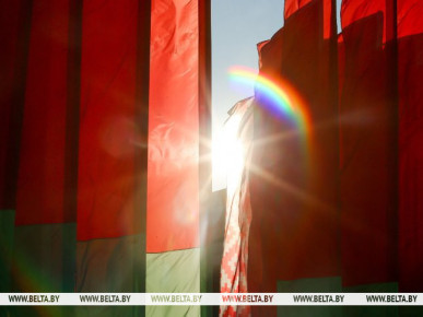 Лукашенко назвал вопросы обороны и безопасности важнейшими на предстоящем заседании ВНС