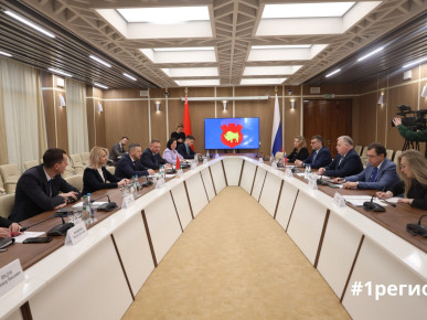 В Брестском облисполкоме прошла встреча с официальной делегацией Санкт-Петербурга