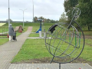 В городском парке Жабинки появилась космическая аллея