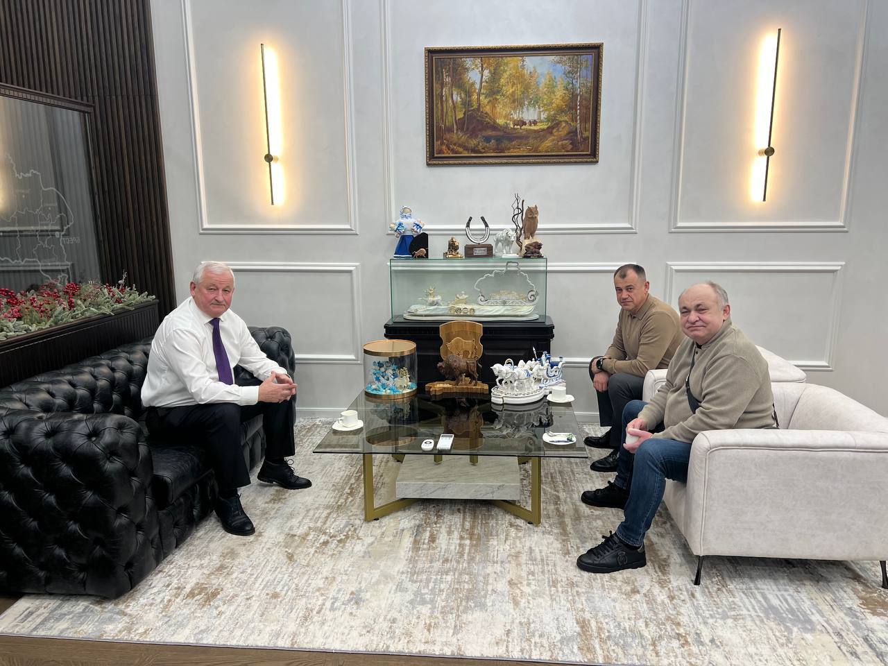 Экология + экономика: глава области  Пётр Пархомчик встретился с доктором технических наук и автором инновационных «зелёных» технологий Геннадием Косьяненко