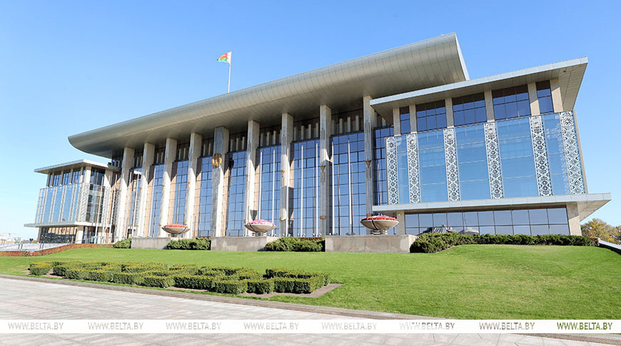 Президент Беларуси Александр Лукашенко сегодня дает интервью Медиакорпорации Китая ("Си-Джи-Ти")