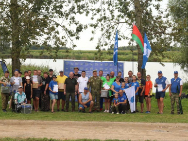 ПРИБУЖЬЕ ПРИНИМАЛО РЫБАКОВ