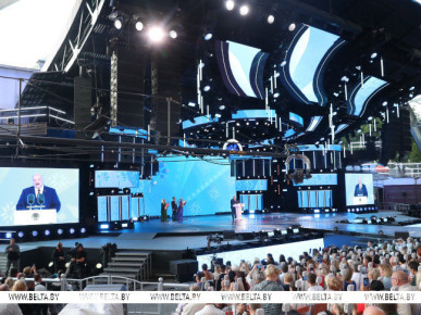 Лукашенко: фестиваль "Славянский базар в Витебске" стал праздником традиционных ценностей и гремит на всю планету