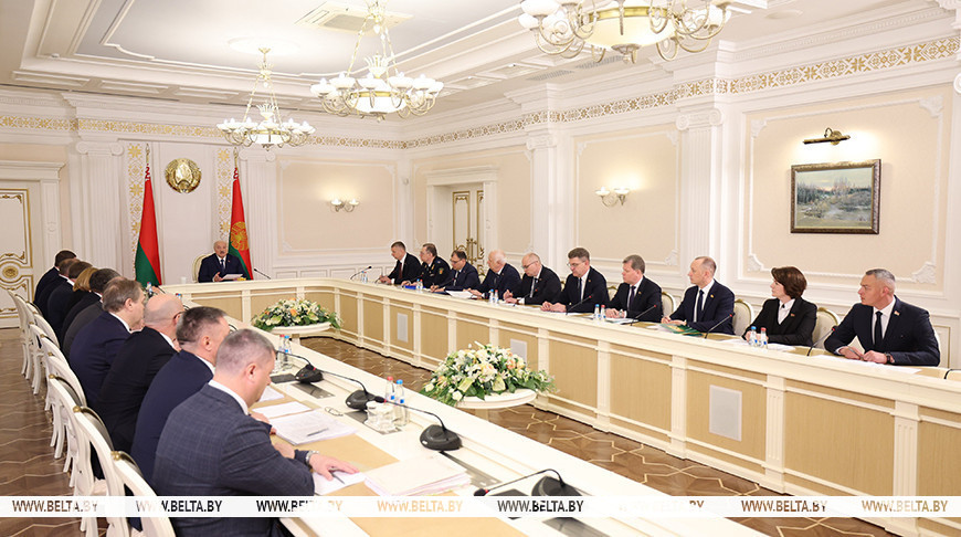 Лукашенко потребовал запретить банкам переводы в пользу иностранных организаторов азартных игр