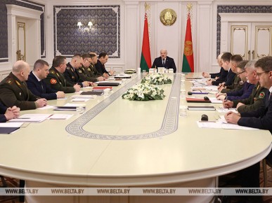 Лукашенко: обеспечение жильем бюджетников и особенно военнослужащих всегда будет в приоритете