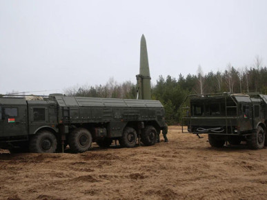 Беларусь и Россия вместе проводят тренировку по задействованию ядерного оружия