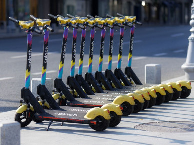 САМОКАТЧИКОВ В БЕЛАРУСИ МОГУТ ПРИРАВНЯТЬ К ВОДИТЕЛЯМ