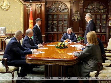 Лукашенко о работе с кадрами: людей обижать нельзя