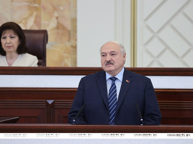 Лукашенко об уходящем составе парламента: продемонстрировали надежность и преданность народу