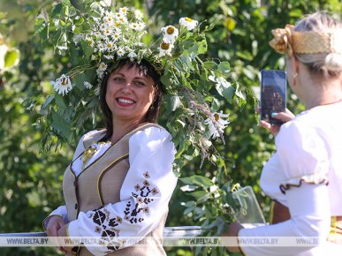 Мастер-классы, хороводы и поиски цветка счастья. Купальский вечер проведут в Беловежской пуще