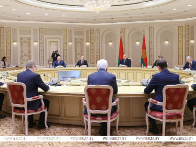 Лукашенко: Беларусь рассчитывает на активизацию партнерских связей с Алтайским краем России