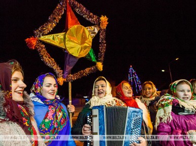 Старинным обрядом "Коники" отметят старый Новый год в Давид-Городке
